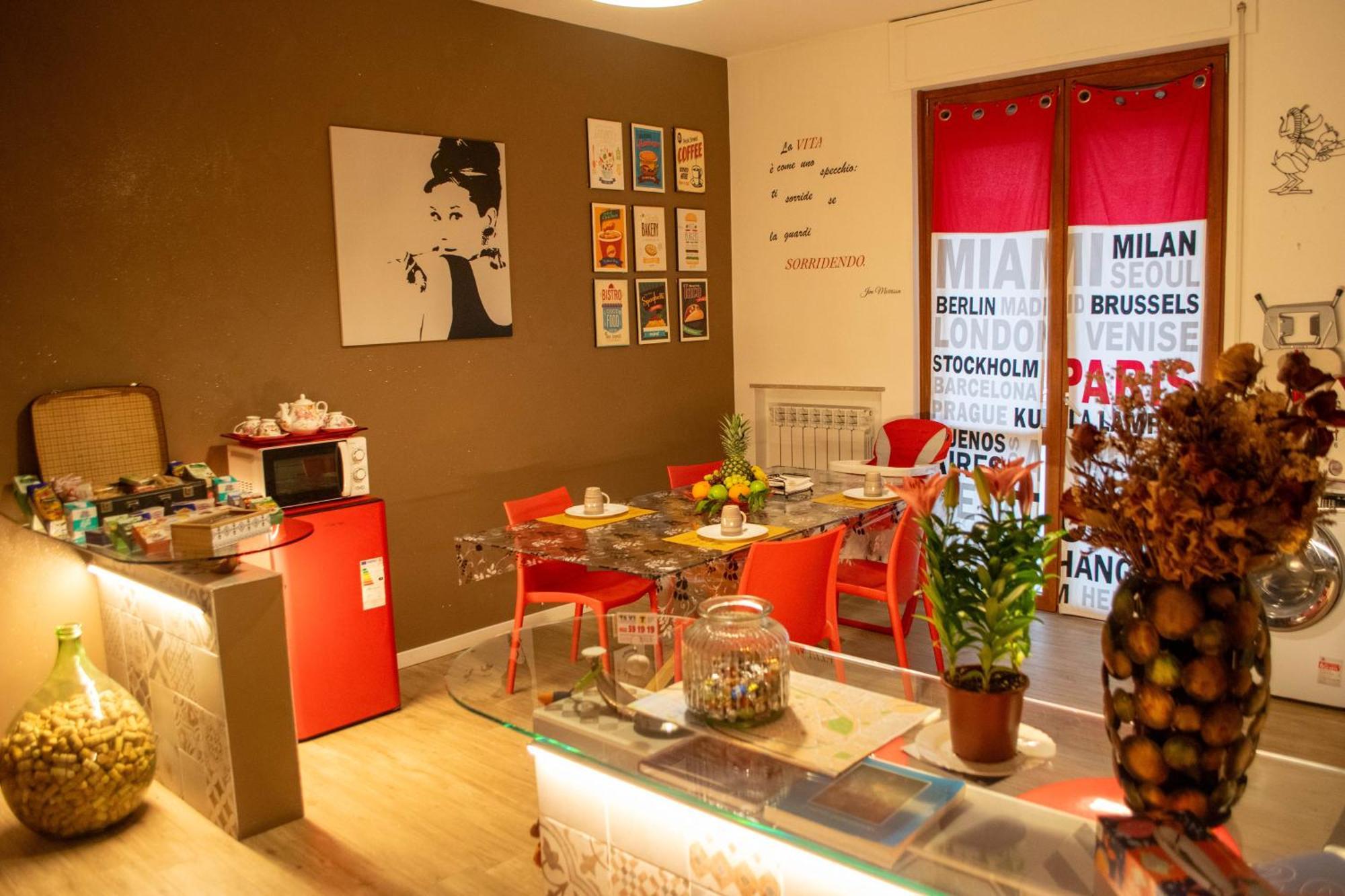 Emmanueli65 Fronte Clinica Per 4 Matrimoniale E Castello Bed & Breakfast Piacenza Bagian luar foto
